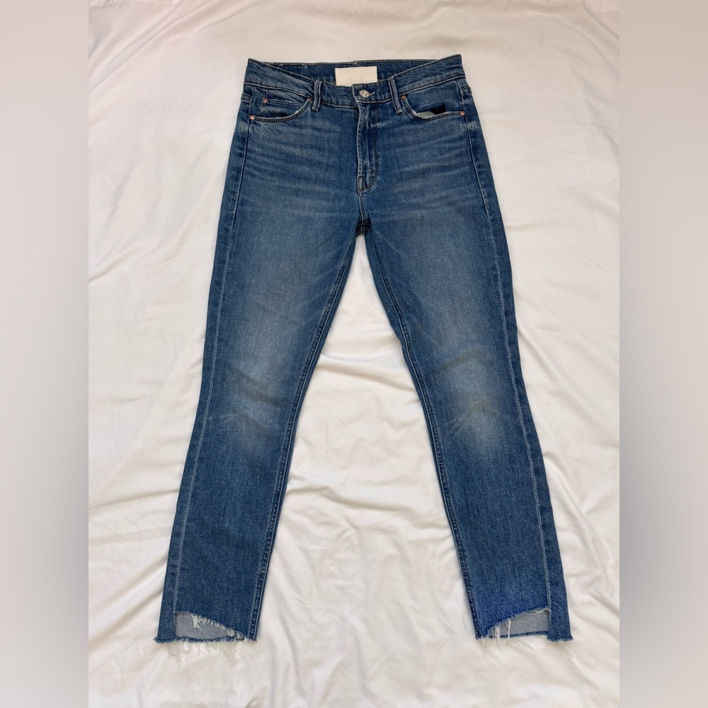 MOTHER mid-rise dazzler ankle step fray